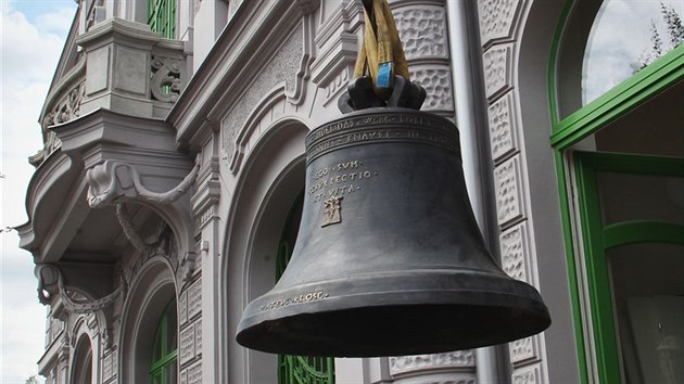 Sthovn zvon z kostela Narozen Panny Marie ve Starm Bohumn do zrekonstruovanho Nrodnho domu. Tam by zvony mly bt po dobu ne je bude mon zavsit opt v pvodnm kostele.