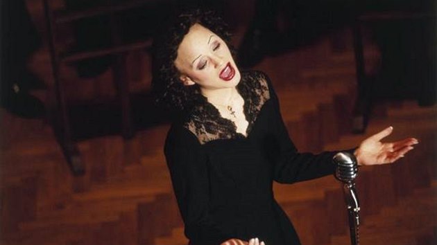 Marion Cotillardov� jako Edith Piaf (2007)