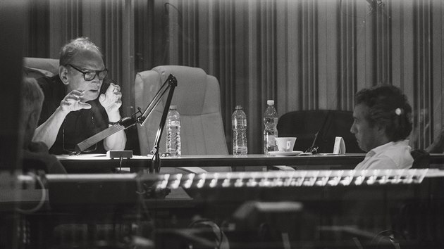 Ennio Morricone v pražském studiu při nahrávání filmové hudby k westernu The Hateful Eight.
