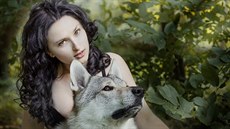 MOgirl Yuliya, krásná Ukrajinka s vlky