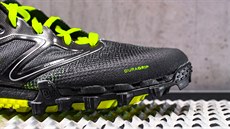 TEST: Reebok All Terrain Super je vyhranná krosovka urená pro pekákové bhy a pohyb v tom nejnáronjím terénu.