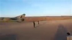 Nízký prlet stíhaky libyjské armády