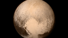 Zatím nejdetailnější snímek Pluta, který NASA zveřejnila 14. července 2015.