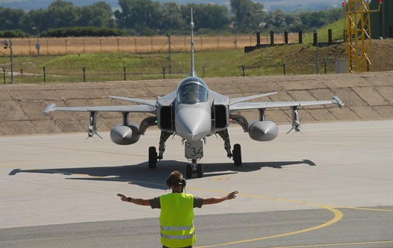 etí letci s gripeny odlétají chránit Island