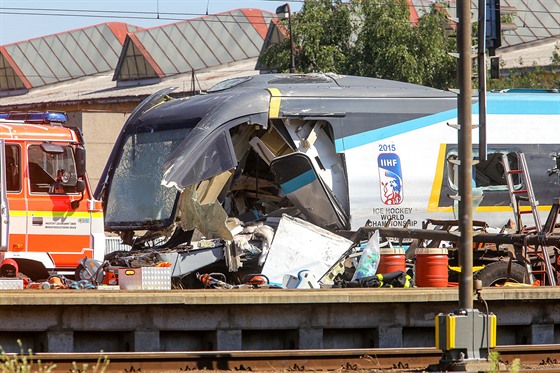 Ve Studénce na Novojiínsku se v ervenci 2015 srazilo pendolino s nákladním...