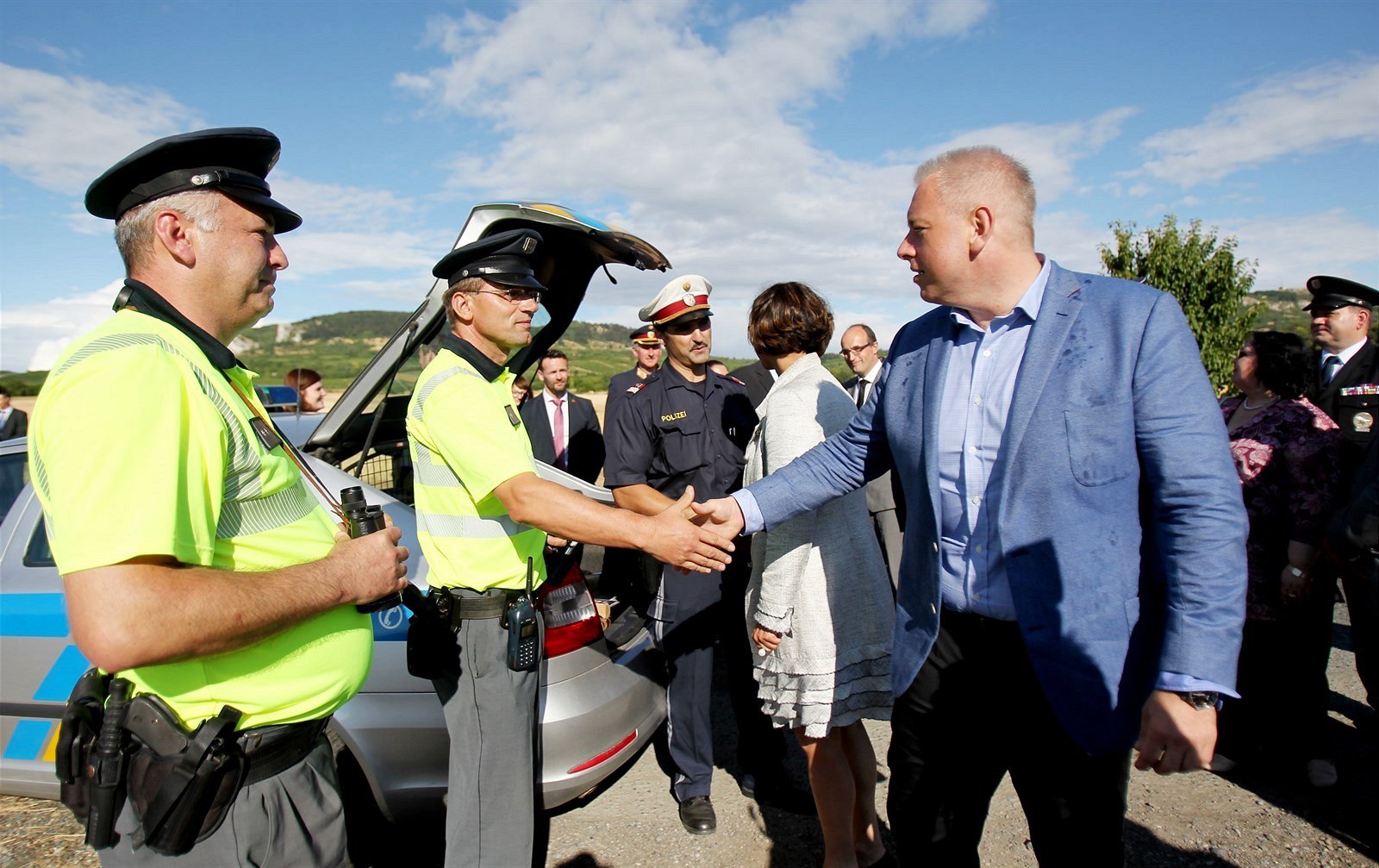 Ministr vnitra Milan Chovanec p�i náv�t�v� v Mikulov�. (27.7.2015)