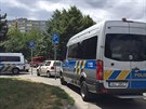 Kriminalisté v Kukelské ulici v pražském Hloubětíně řeší podezřelé úmrtí ženy,...
