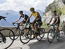 Chris Froome, lídr Tour de France, hájí v 19. etap lutý trikot.