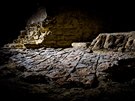 Nejvýznamnjím objevem je pozstatek pvodní románské podlahy, který uvedl...