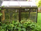 Zahradní skleník vyrobený ze starých nepotebných oken (konstrukce svaená z L...