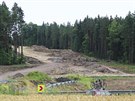 Budoucí dálnici D3 musel nad Borkem u eských Budjovic ustoupit kus lesa.