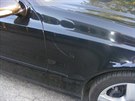 Neznámý vandal pokozuje zaparkovaná auta v Beroun.