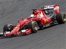 Sebastian Vettel z Ferrari ve Velké cen Maarska.