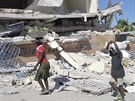 Haiti je v souasnosti zbídaenou zemí. Na snímku zniená budova v...