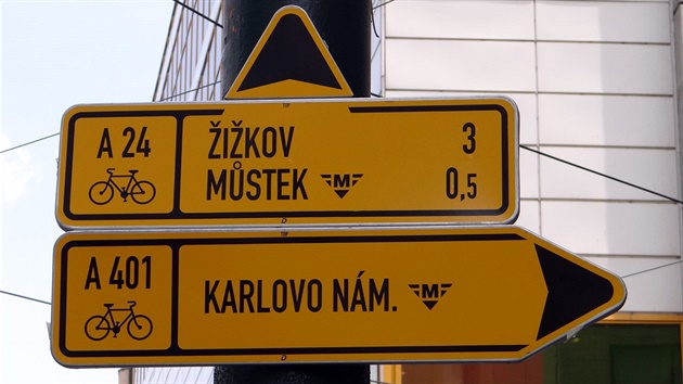 Smrové tabule cyklostezek.