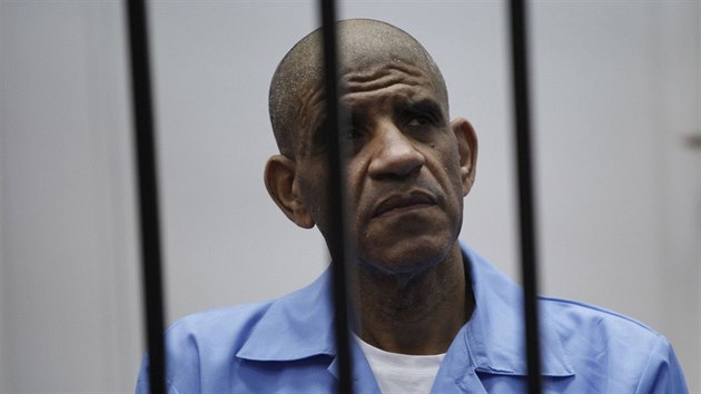 Abdullh Sanss, bval f libyjsk tajn sluby, stanul ped soudem v Tripolisu (28. ervenec 2015)