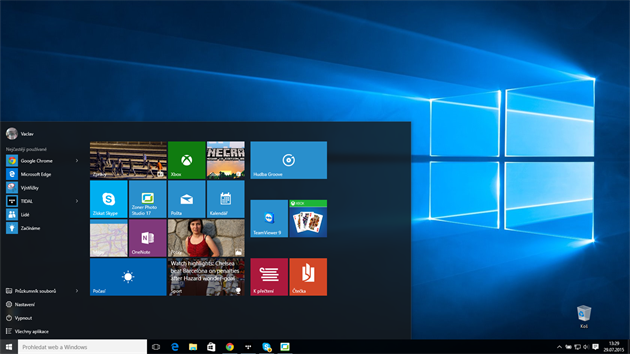 „Úvodní obrazovka“ v místě, kde před Windows 8 bývalo „Start“ menu.