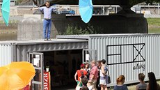 Kulturní prostor Box se nachází na St�ekovském náb�e�í u mostu Edvarda Bene�e.