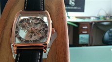 Mezi konstrukn velmi sloité hodinky patí i Patek Philippe Sky Moon Tourbillon