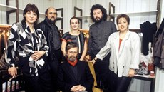 C&K Vocal v jedné ze svých sestav (stojící zleva: Helena Arnetová, Ji�í Cerha,...
