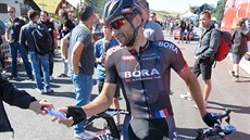 VYČERPANÝ. Český cyklista Jan Bárta v cíli dvacáté etapy Tour na Alpe d´Huez.