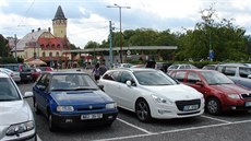 Parkovi�t� u zoo zlevní.
