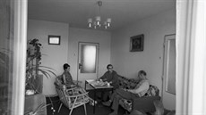 Typický panelákový obývací pokoj z roku 1971. 