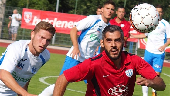 Elvist Ciku (vpravo) z Táborska dal v Ústí nad Labem první gól nové druholigové...