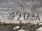 Hladový kámen u Tchlovic upomíná na rekordní sucha. Poslední záznamy o nm...