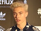 Lucky Blue na party znaky adidas