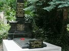Náhrobek u hrobu spisovatele Karla Jaromíra Erbena na Olšanských hřbitovech...
