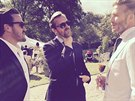 Na svatb nechybl ani David Beckham (vpravo), který pijel bez manelky.