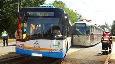 Nehoda autobusu a tramvaje v Ostrav-Porub. (30. ervence 2015)