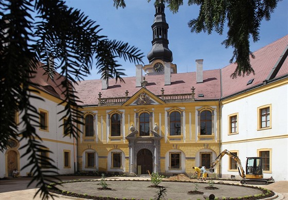 Děčínský zámek prochází rekonstrukcí, do konce srpna bude hotovo.