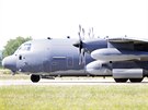Americk letoun pro speciln operace MC-130J Commando II. odvozen od...