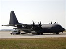 Americk letoun pro speciln operace MC-130J Commando II. odvozen od...
