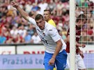 Martin Kouil z Baníku Ostrava slaví gól v utkání se Spartou.