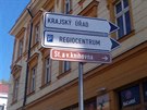 Cedule pro turisty v Hradci Králové nutí návtvníky msta k zamylení, kam se...