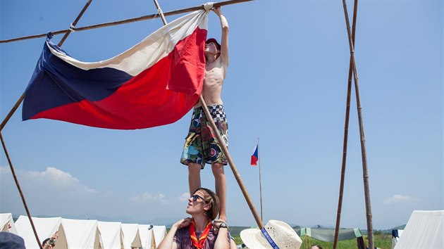 Skauti a skautky z esk republiky na jamboree sp v podsadovch stanech.