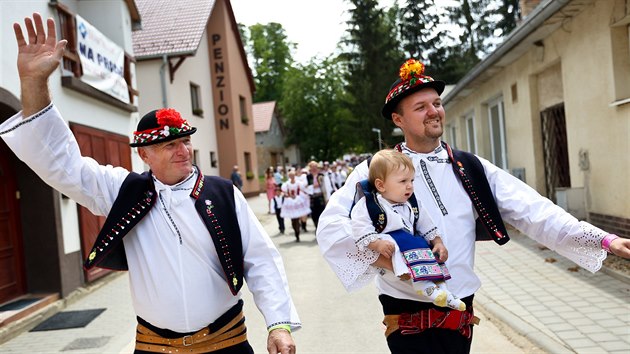 Setkn krojovanch ve Starovicch na Beclavsku