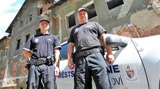 Velitel Pavel Baista (vlevo) a stráník Dalibor Hruka z Mstské policie...