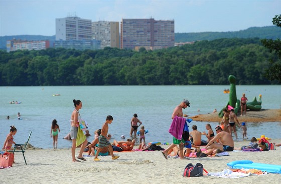 Písčitá pláž na Kamencovém jezeře  (18. 8. 2015)