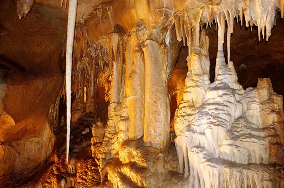 Javoříčské jeskyně, krápníková výzdoba