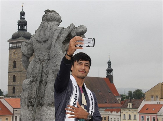 Vítěz soutěže Mister International 2014 Neil Perez z Filipín přijel do Českých...
