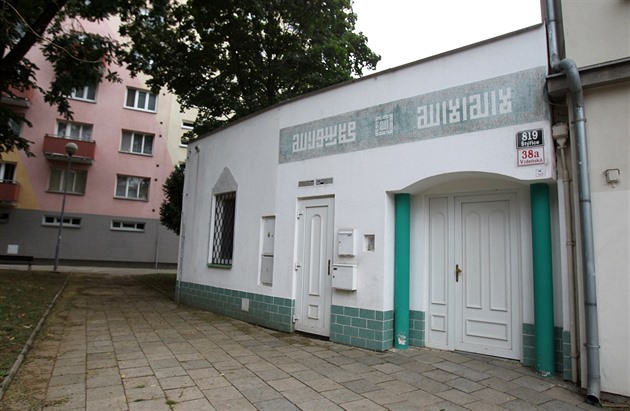 Mešita v Brně už věřícím prostorově nestačí, modlitby se konají nadvakrát