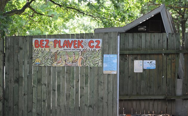 V odlehl sti Kamencovho jezera je nudapl.