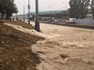 Havárie vody v ulici vehlova v Hostivai. (14. srpna 2015)