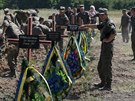 Poheb 57 ukrajinských voják v Záporoské oblasti (7. srpna 2015)