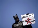 Demonstrace proti brazilské prezidentce Dilm Rousseffové ve Riu de Janeiru...