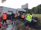 Tragick� nehoda kamionu a BMW u Slan�ho.
